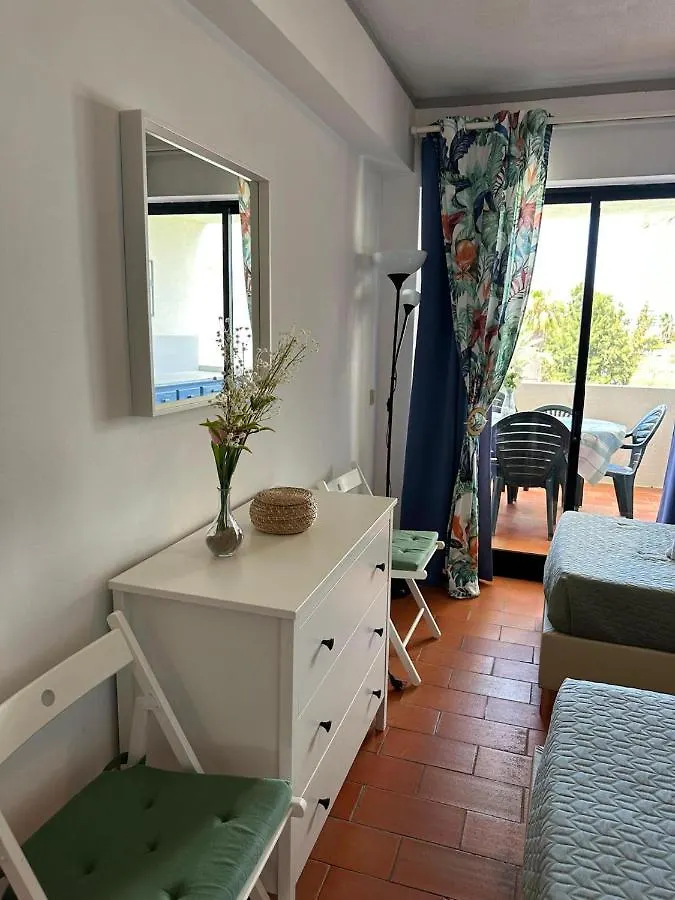 2 Bedroom Apartment In Quarteira With Balcony, Pool And Wi-Fi By Centralgarve Holiday home