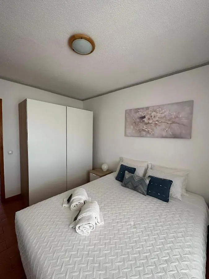 Holiday home 2 Bedroom Apartment In Quarteira With Balcony, Pool And Wi-Fi By Centralgarve